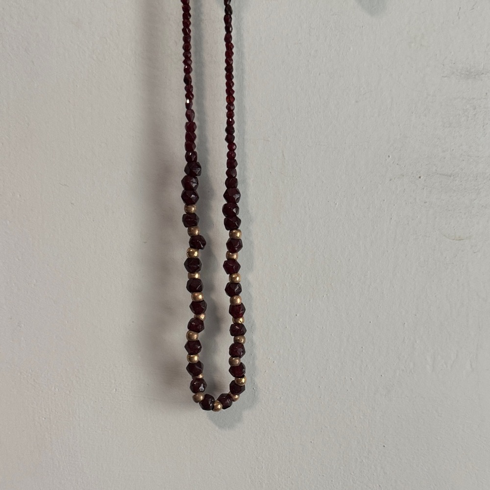 Vintage Beaded Necklace in Deep Red and Gold Toned Beads - Picture 8 of 8